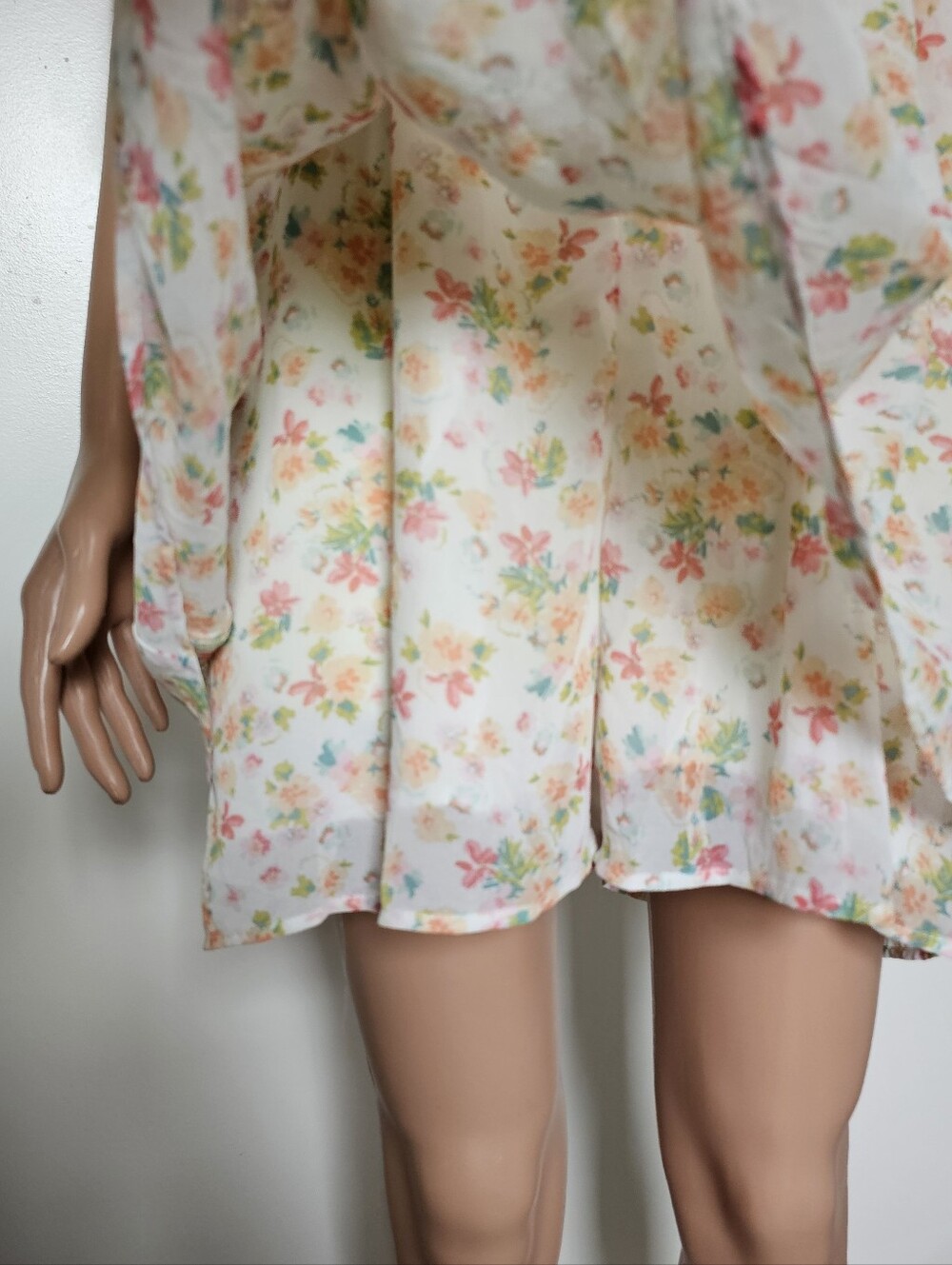 Heyson Ruffle Floral Romper - Picture 7 of 8